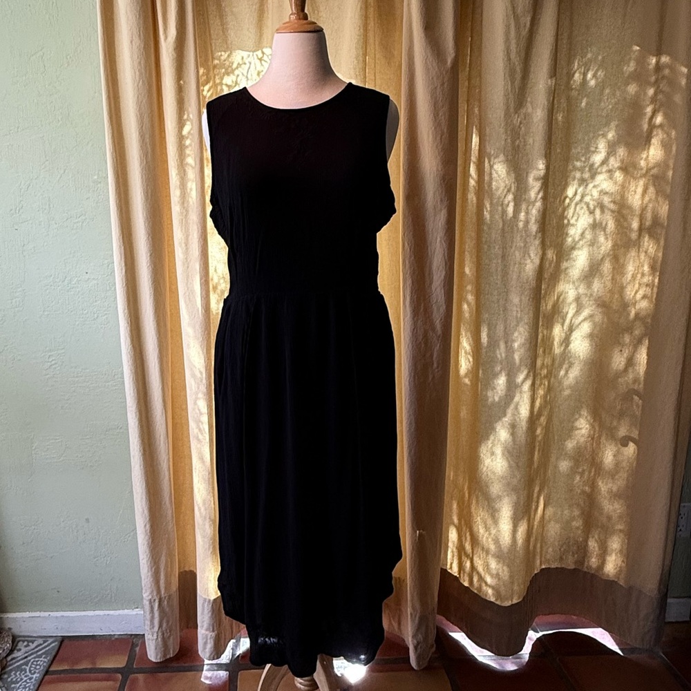 Old Navy Black Midi Sundress Crew Neck Short Sleeve